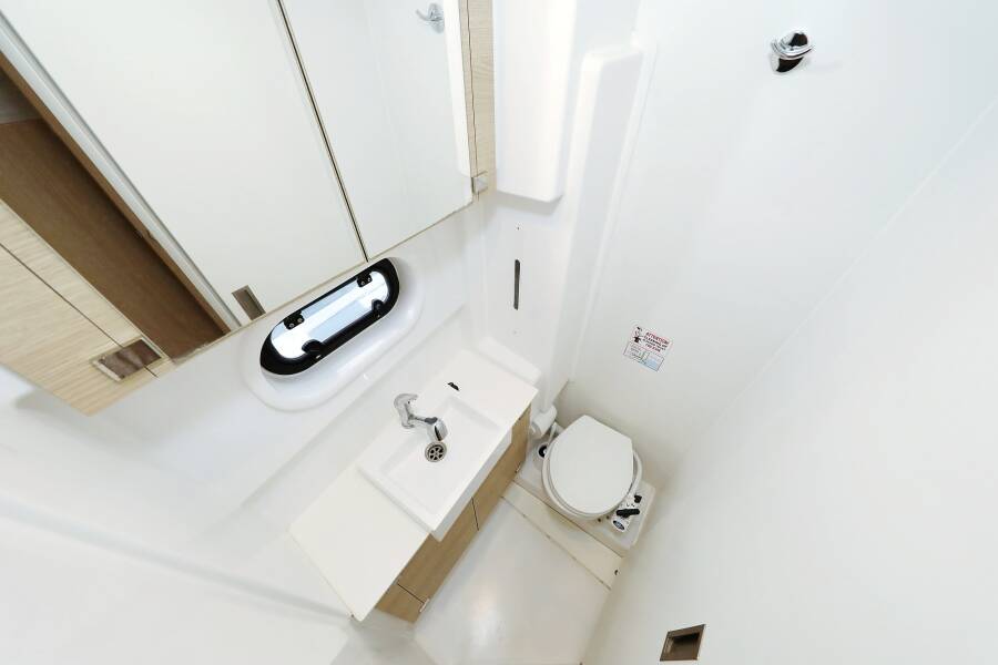 Taormina Catamaran Bali 4.1 – A Luxurious & Exclusive Sailing Experience (18 Pax)