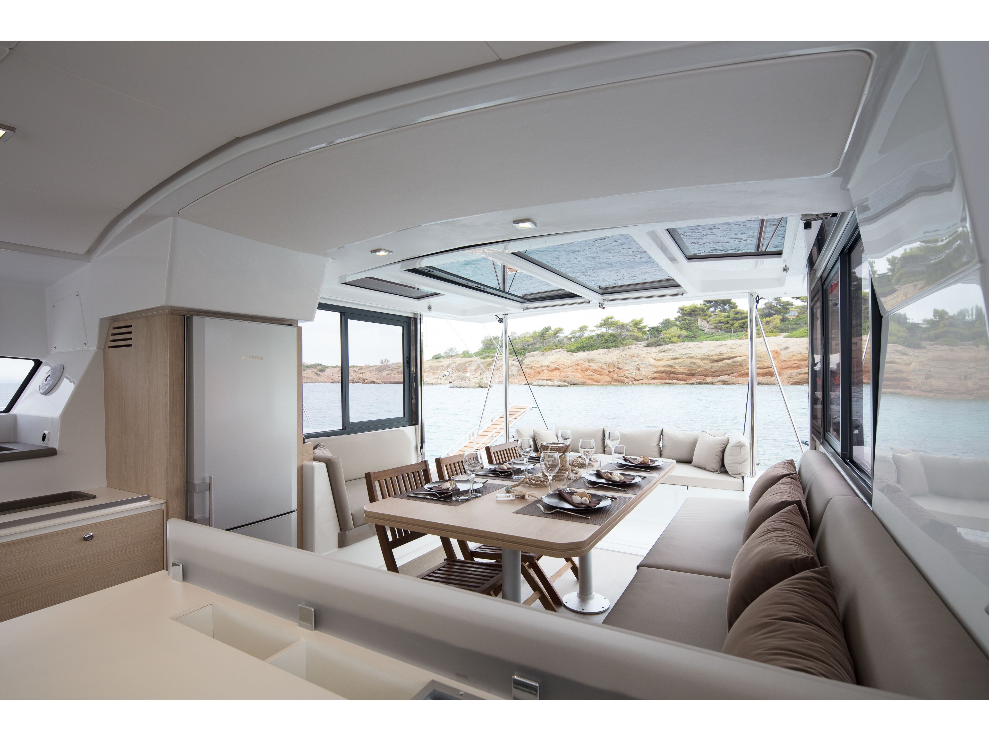 Taormina Catamaran Bali 4.1 – A Luxurious & Exclusive Sailing Experience (18 Pax)