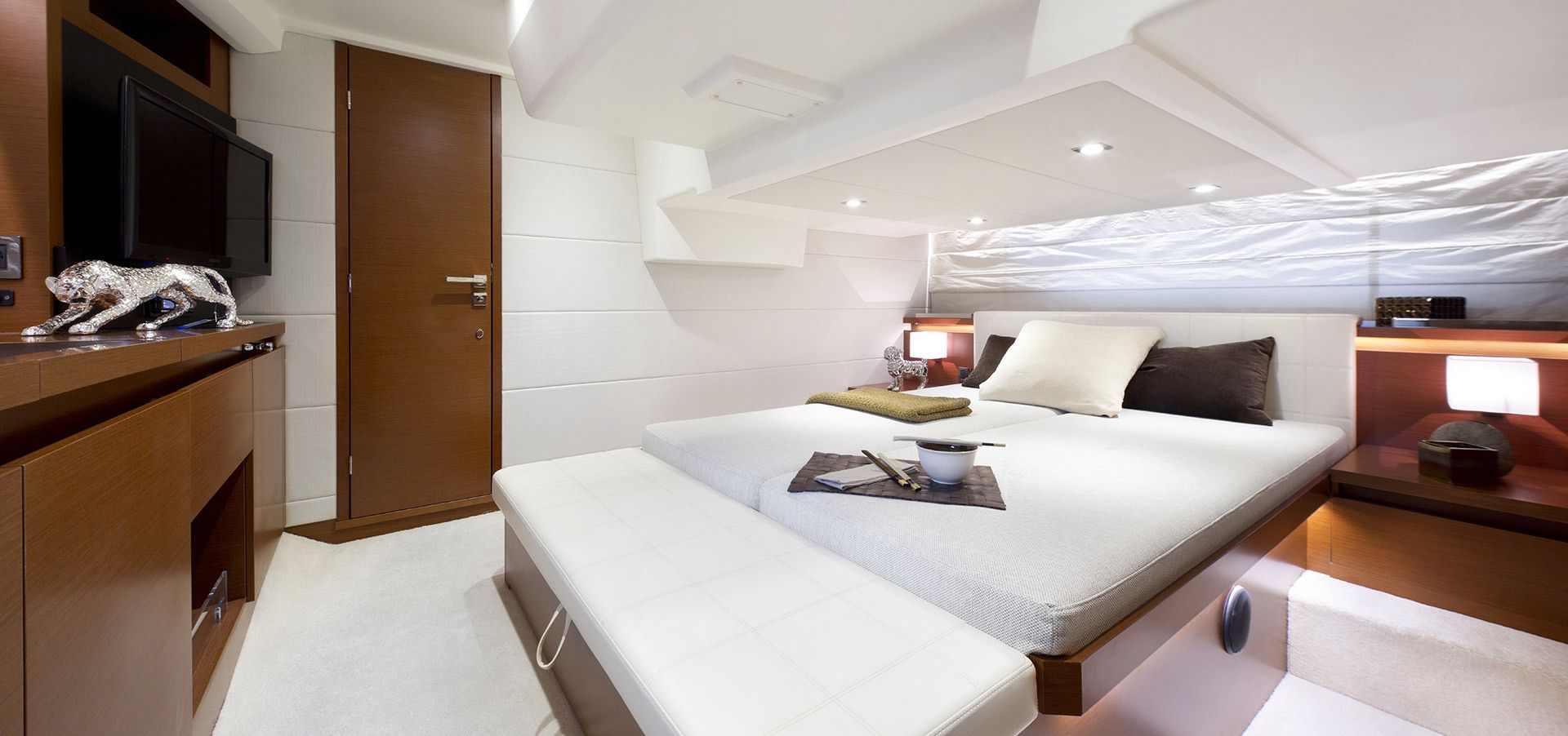 Taormina Luxury Yacht Prestige 450 Fly – Unmatched Luxury on the Water (8 Pax)