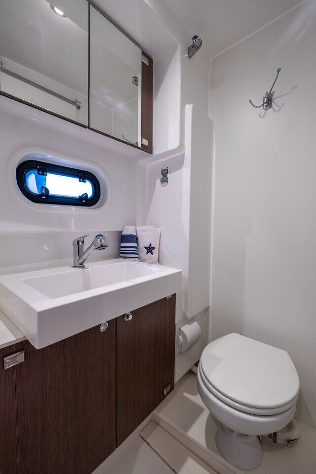 Taormina Catamaran Bali 4.1 – A Luxurious & Exclusive Sailing Experience (18 Pax)