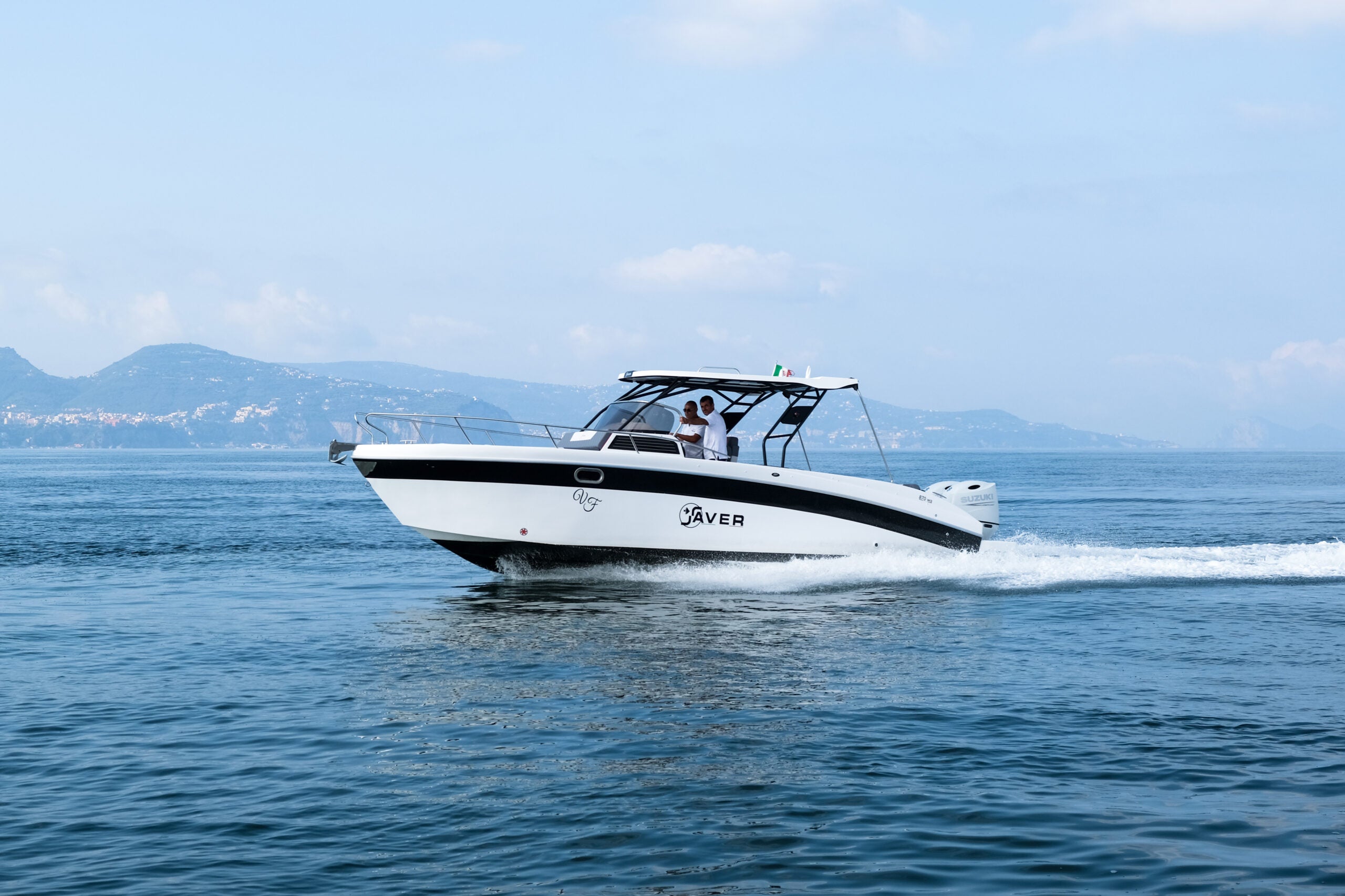 Saver 870 Walkaround – Style & Versatility for 10 Guests!