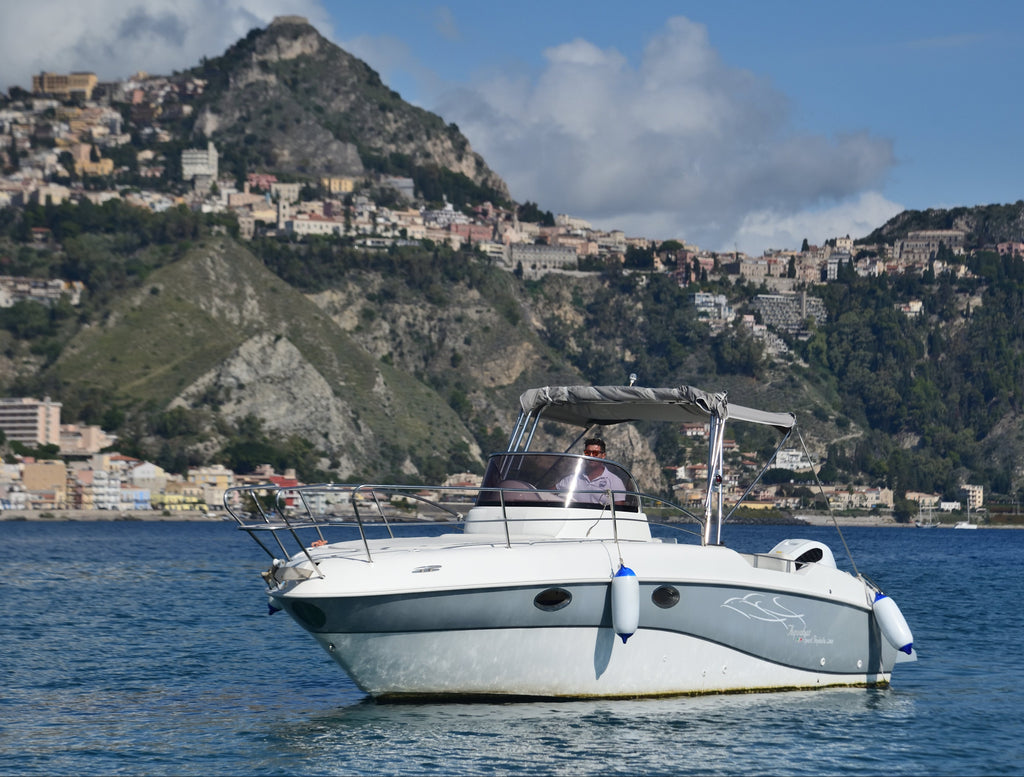 Aquabat 850 Sport Infinity Lux – Performance & Luxury for 10 Guests!