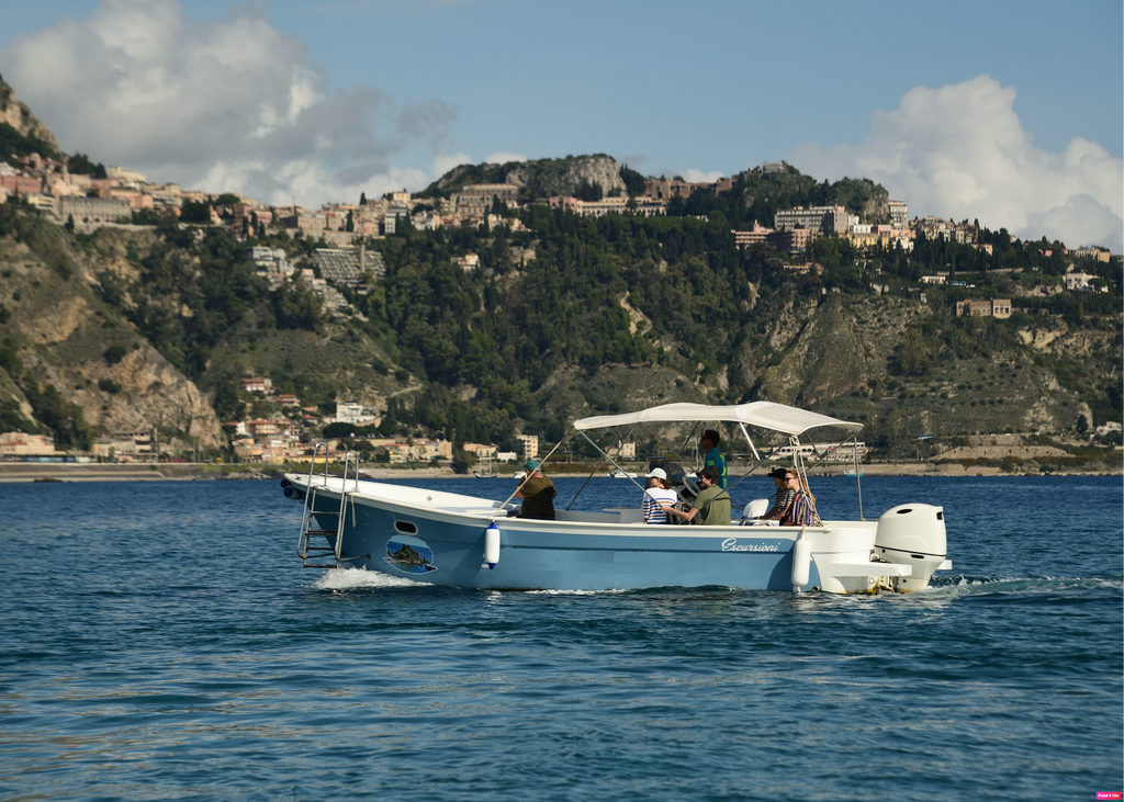 Best 2-Hour Boat Tour in Taormina & Giardini Naxos!