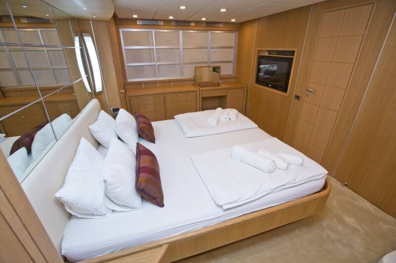 Taormina Luxury Yacht – Abacus 70 Fly (25 Pax) Sail in Style, Experience the Extraordinary