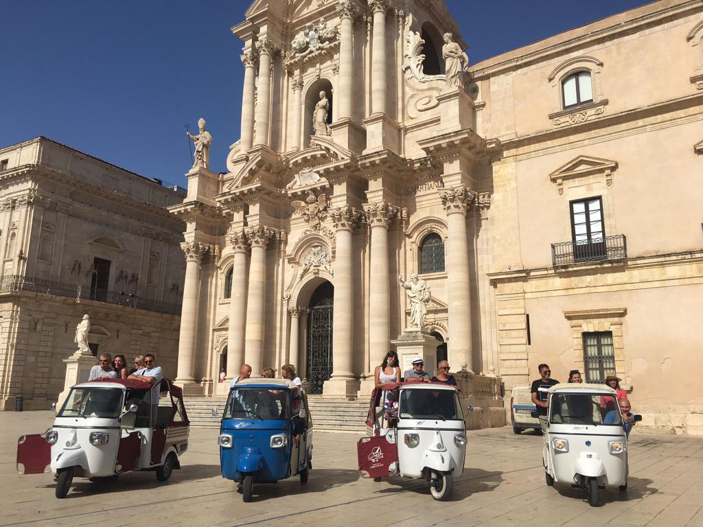 2-Hour Tour: Ortigia and Syracuse with Calessino (Tuktuk)