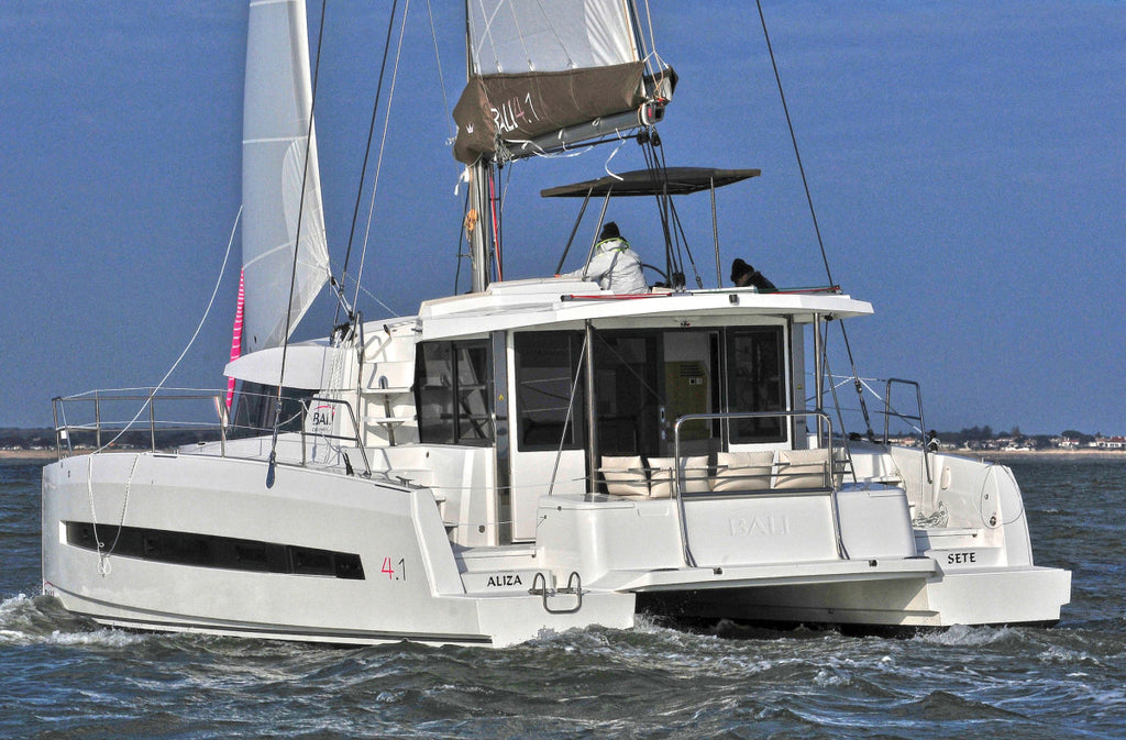 Taormina Catamaran Bali 4.1 – A Luxurious & Exclusive Sailing Experience (18 Pax)