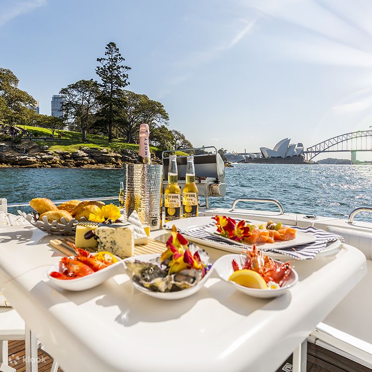 Taormina Luxury Boat Lunch Experience – Private Chef on Board