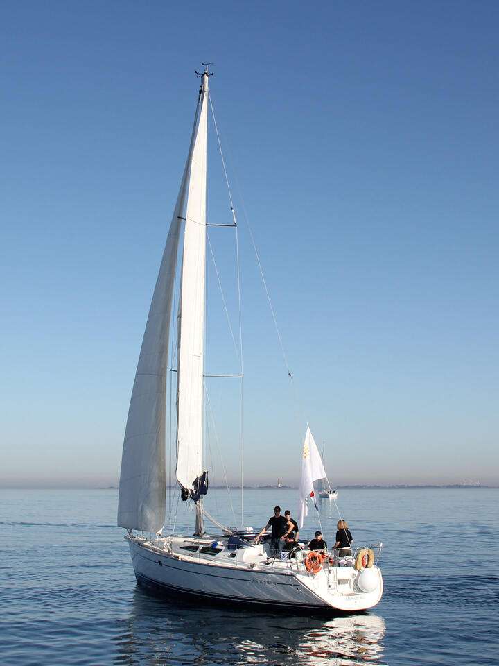 Sun Odyssey 40 – Taormina Sailing Adventure in Comfort & Style! (6 Pax)