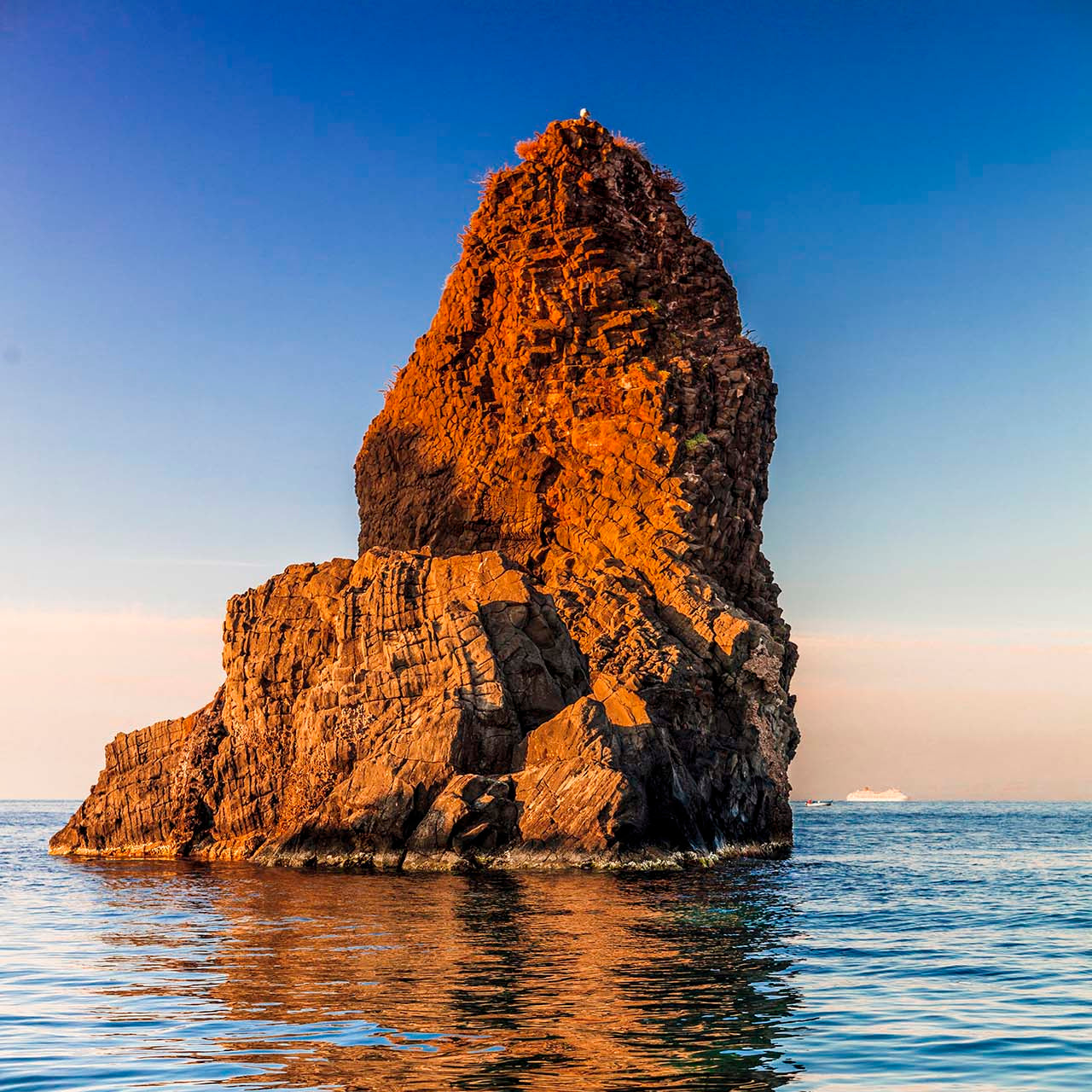 Taormina to Aci Trezza & Capo Mulini Charter Boat Trip – Departing from Isola Bella